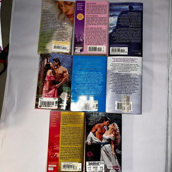 Julia Quinn Historical Romance Bundle Lot of 8 Bridgerton Paperbacks - Picture 2 of 3